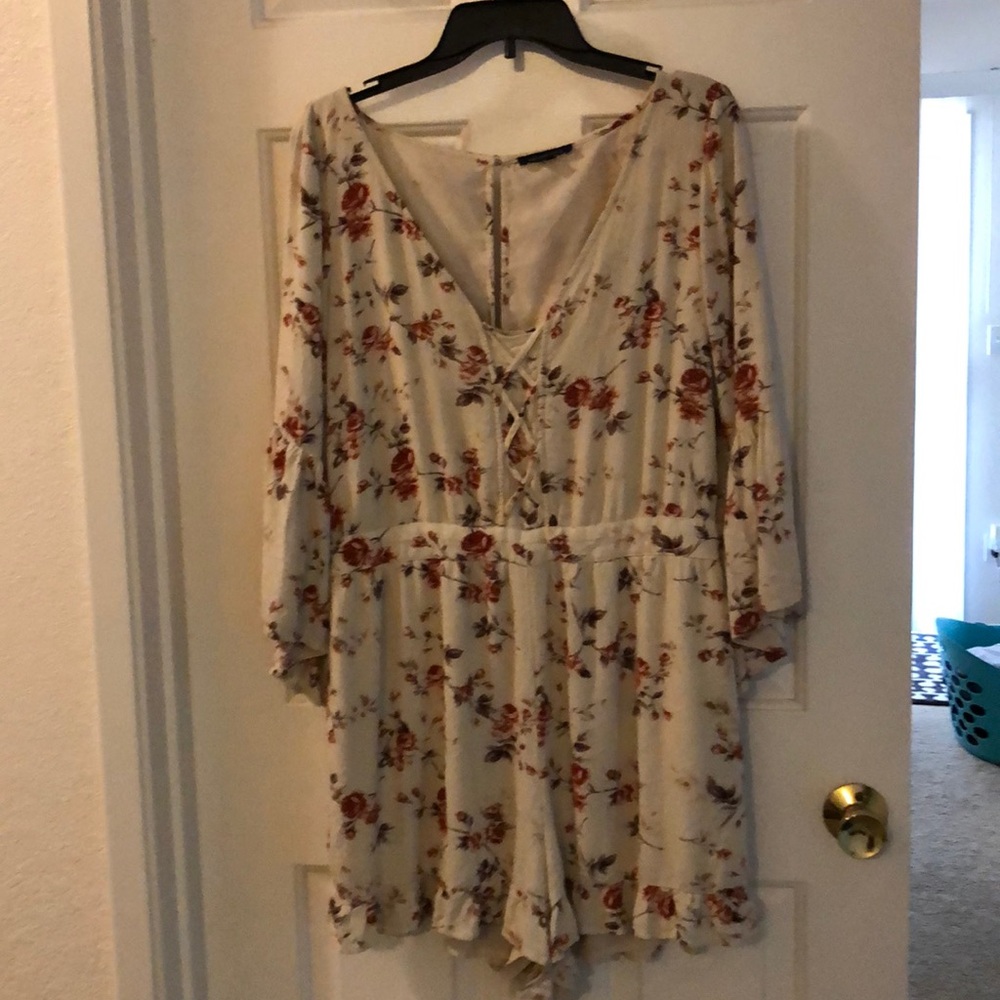 XL romper American Eagle. Well loved ❤️
